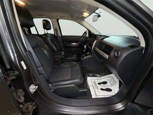 Used 2014 Jeep Compass Latitude image 22