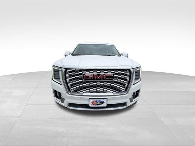 Used 2022 GMC Yukon Denali AWD/4WD image 3