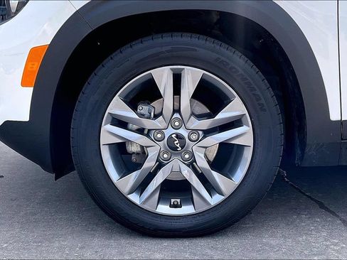 Used 2023 Kia Seltos S FWD image 8
