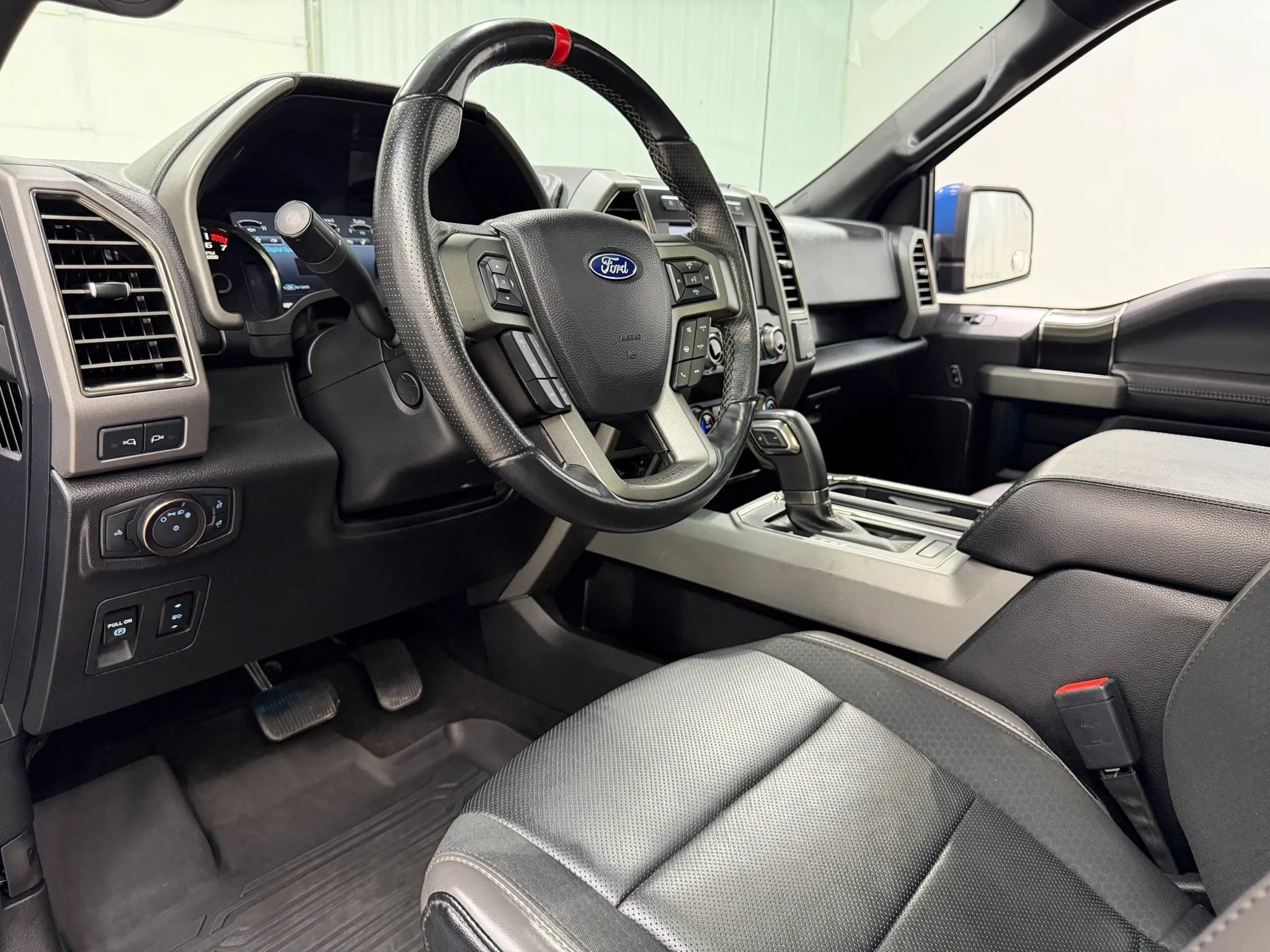 Used 2020 Ford F150 Raptor w/ Equipment Group 802A Luxury AWD/4WD image 12