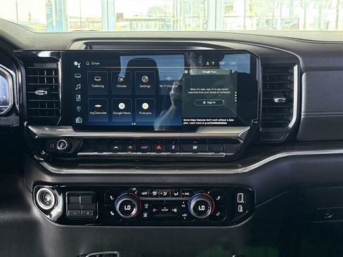 Used 2022 Chevrolet Silverado 1500 RST w/ Convenience Package II AWD/4WD image 19