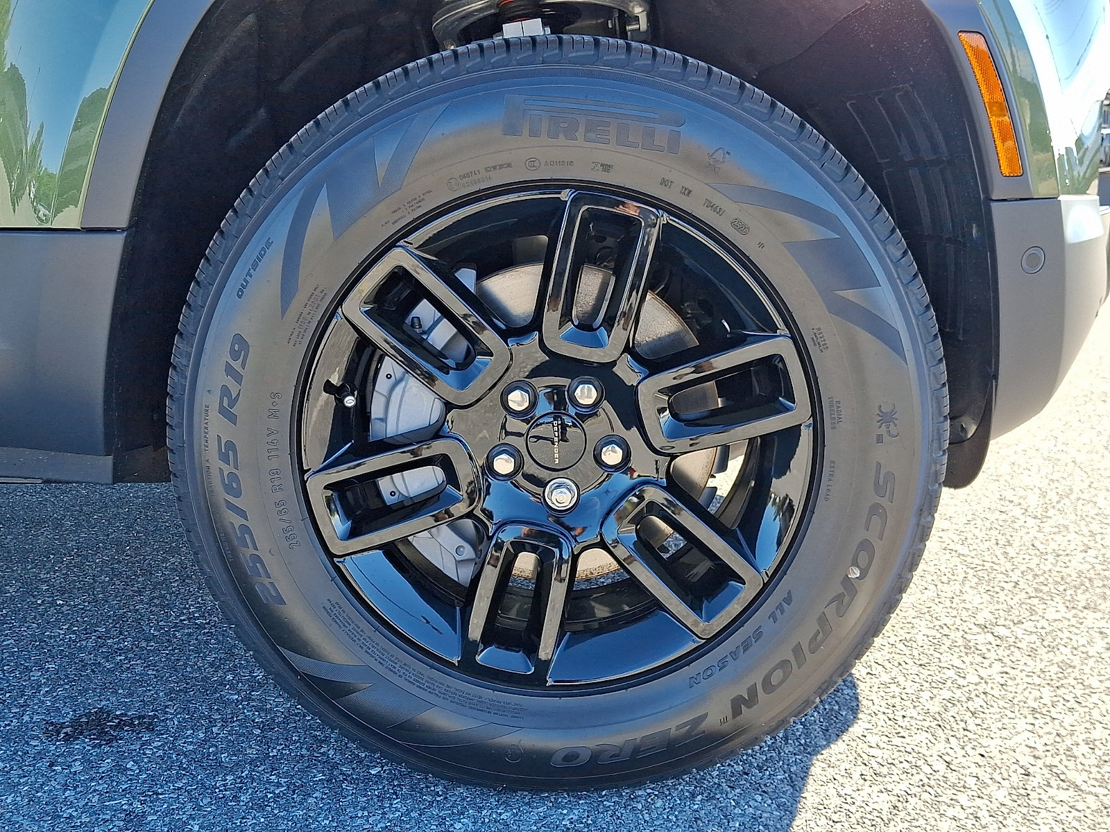 New 2026 Land Rover Defender 110 S AWD/4WD image 8