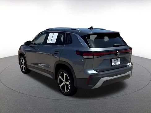 Used 2026 Volkswagen Tiguan SE AWD/4WD image 10