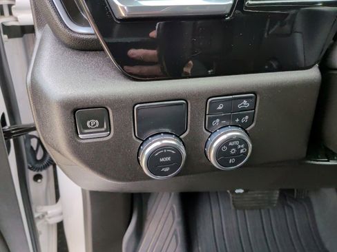 Used 2022 GMC Sierra 1500 SLT w/ SLT Convenience Package image 15