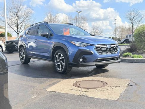 Used 2025 Subaru Crosstrek 2.0i Premium image 3