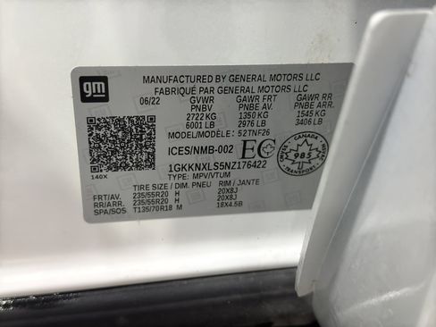 Used 2022 GMC Acadia Denali w/ GMC Pro Grade Package image 41