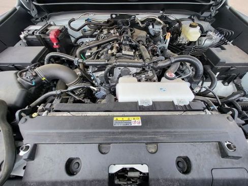 Used 2025 Toyota Tacoma SR image 10