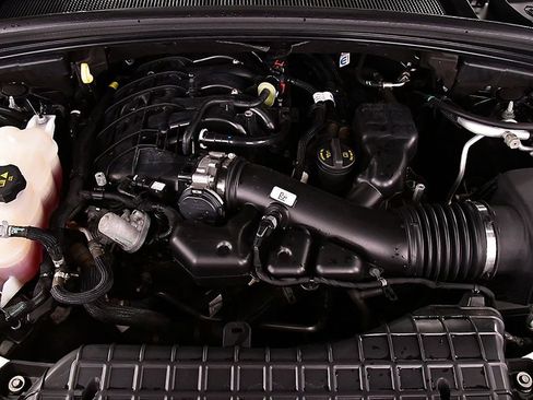 Used 2023 Jeep Grand Cherokee L Limited AWD/4WD image 33