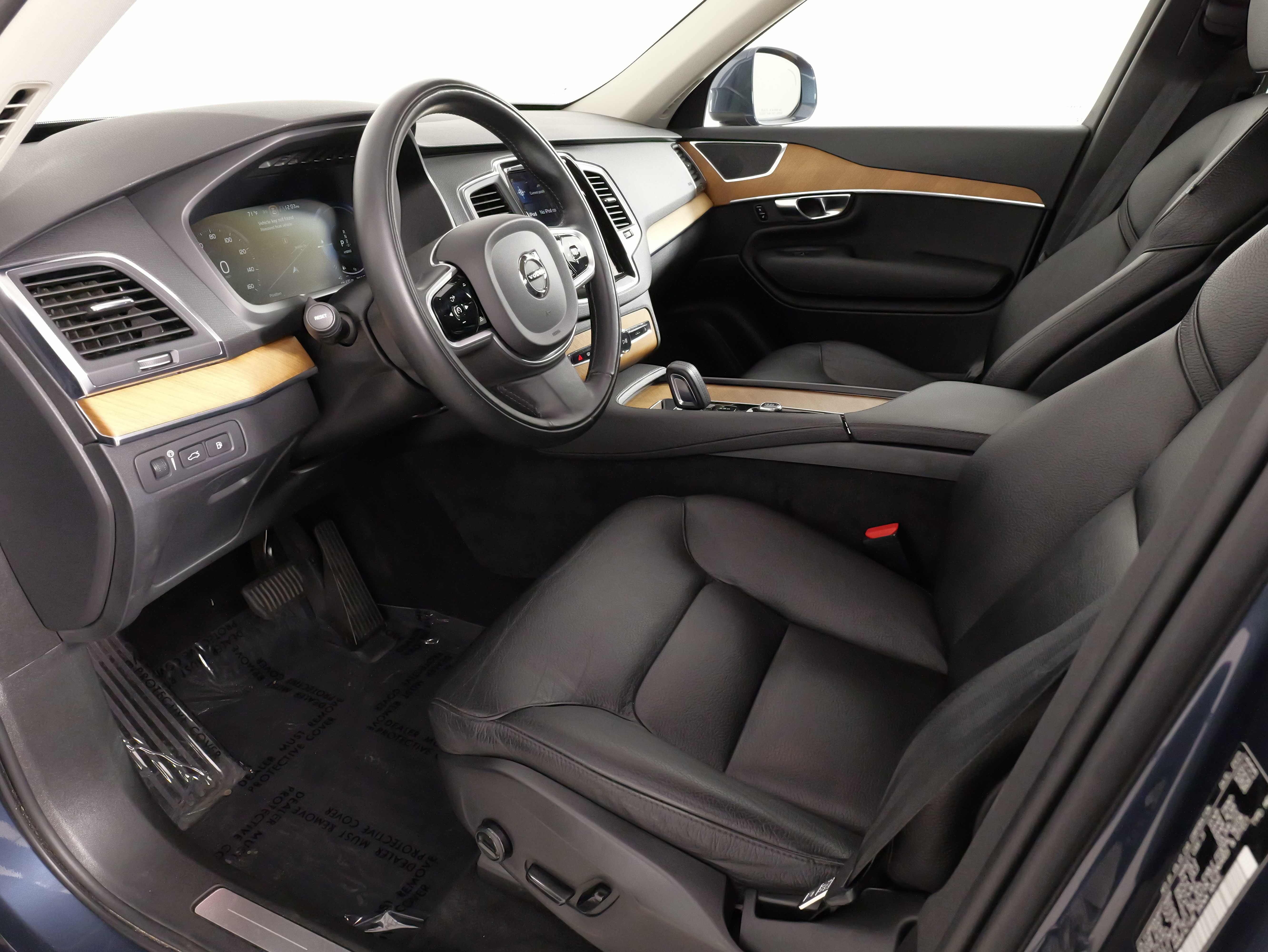 Used 2021 Volvo XC90 T8 Inscription Expression w/ Protection Package Premier AWD/4WD image 26