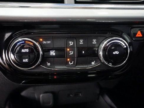 Used 2024 Chevrolet Trax LT w/ Driver Confidence Package image 18