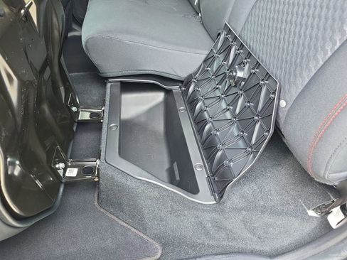 Used 2022 Toyota Tacoma SR5 w/ Technology Package RWD image 33