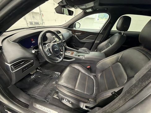 Used 2019 Jaguar F-PACE Prestige AWD/4WD image 9