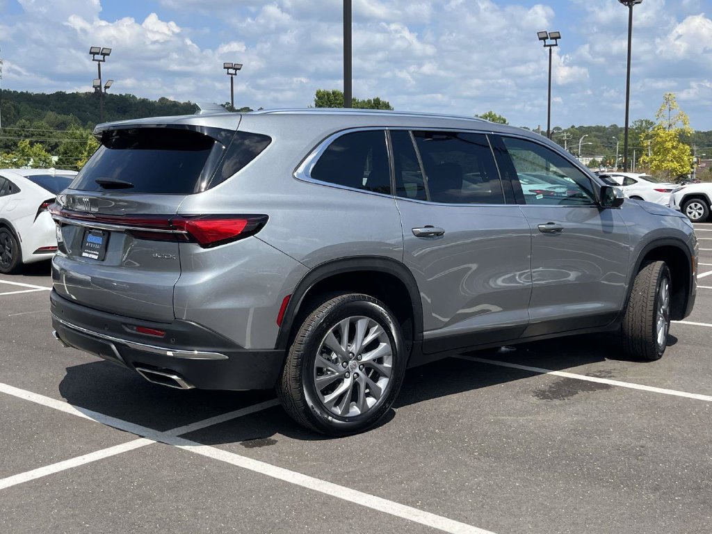 Used 2026 Buick Enclave Preferred w/ Power Package FWD image 3
