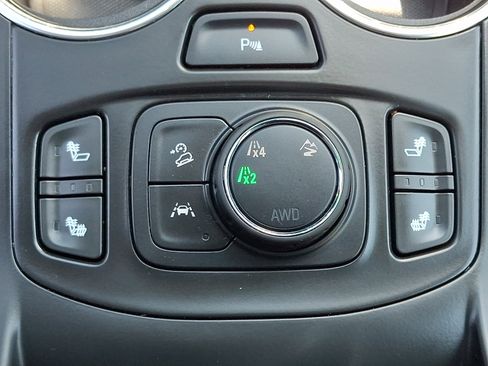 Used 2023 GMC Terrain SLT w/ Infotainment Package II AWD/4WD image 25