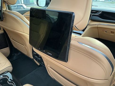 Used 2023 Jeep Grand Cherokee L Summit image 21