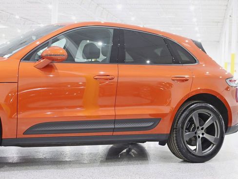 Used 2025 Porsche Macan image 3
