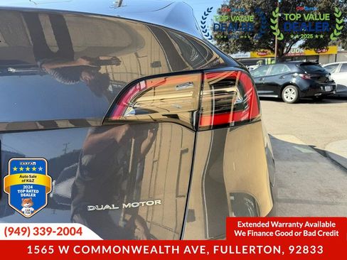 Used 2021 Tesla Model Y Long Range image 17