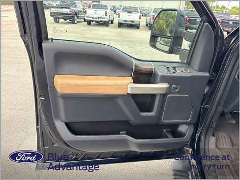 Used 2022 Ford F250 Lariat AWD/4WD image 11