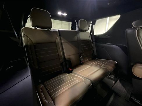 Used 2025 GMC Yukon Denali Ultimate AWD/4WD image 35