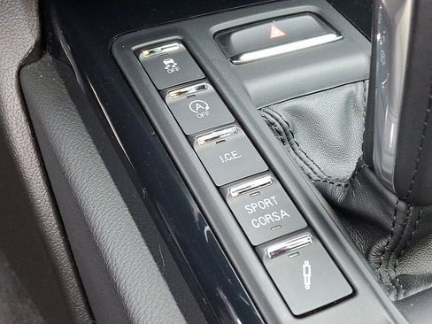 Used 2021 Maserati Quattroporte Trofeo RWD image 24