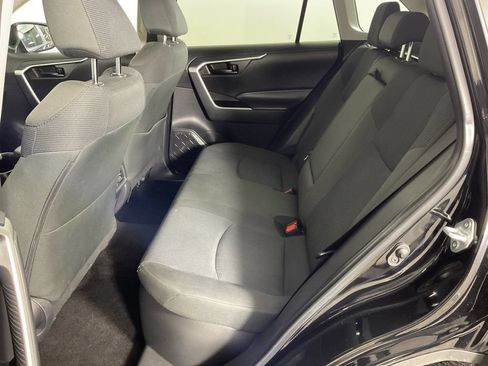 Used 2025 Toyota RAV4 LE AWD/4WD image 19