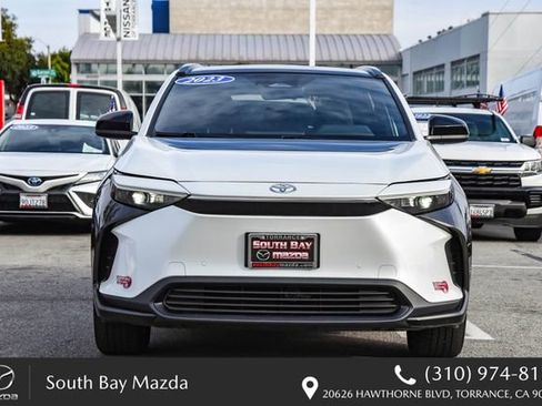 Used 2023 Toyota bZ4X XLE w/ Weather Package image 2