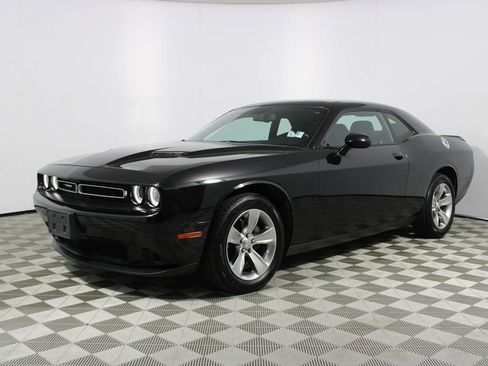 Used 2021 Dodge Challenger SXT image 25