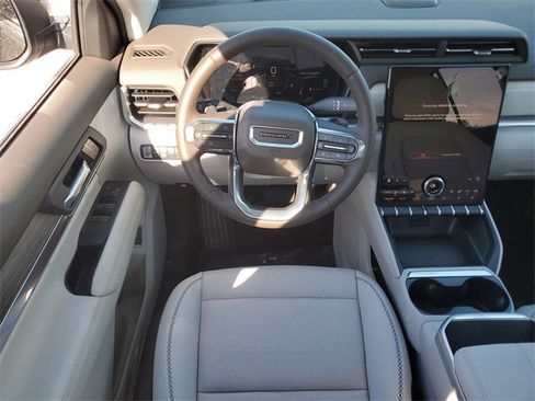 Used 2026 GMC Terrain Denali image 11