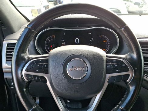 Certified 2020 Jeep Grand Cherokee Laredo image 18