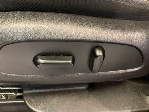 Used 2018 GMC Acadia SLE AWD/4WD image 17