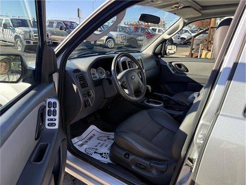 Used 2007 Ford Escape 4WD Hybrid image 9