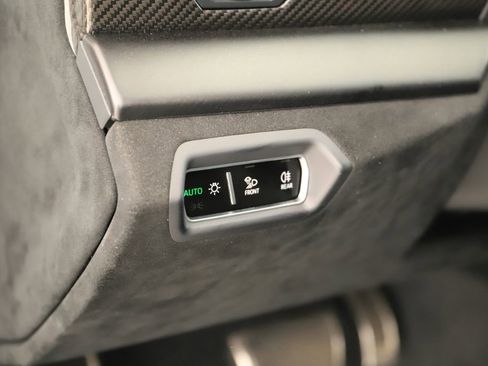 Used 2023 Lamborghini Urus Performante AWD/4WD image 34