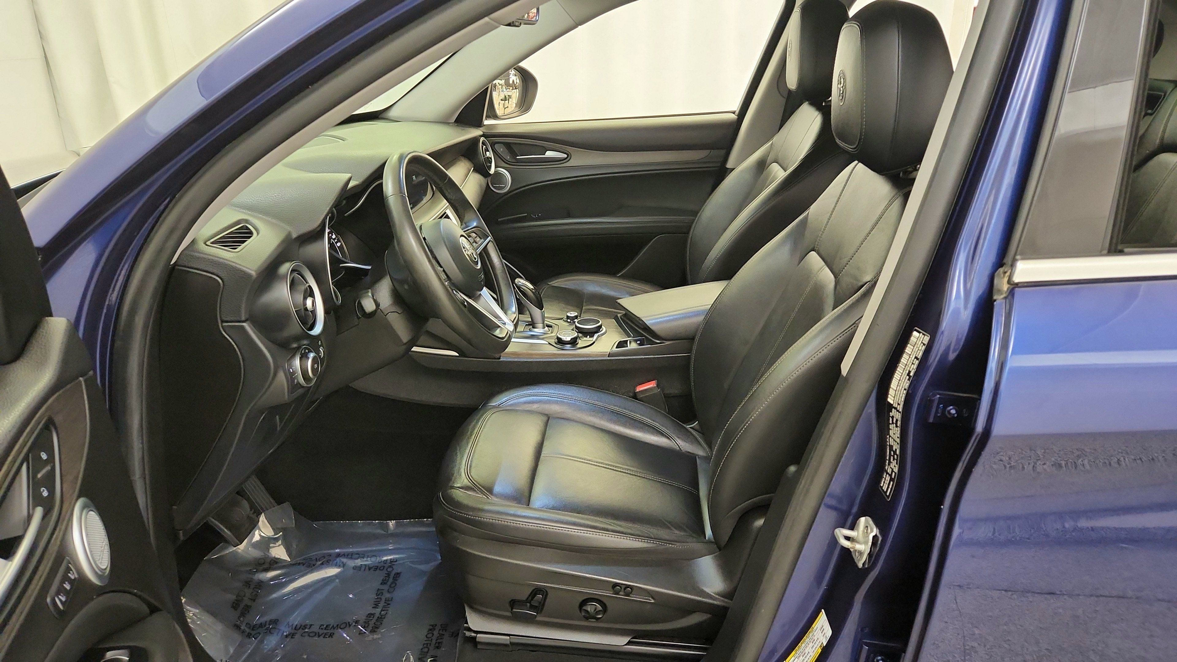 Used 2018 Alfa Romeo Stelvio Ti AWD/4WD image 18