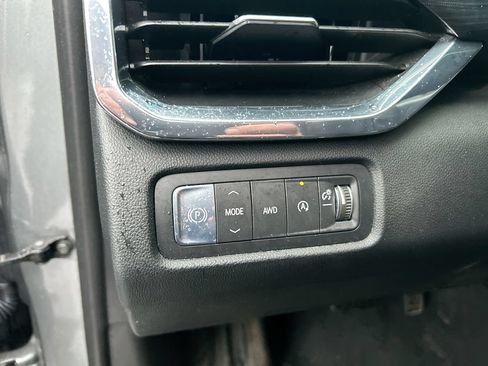 Used 2025 GMC Acadia Elevation w/ Elevation Premium Package AWD/4WD image 18