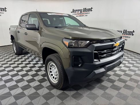Used 2023 Chevrolet Colorado W/T RWD image 6