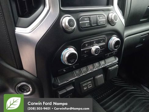 Used 2019 GMC Sierra 1500 SLE image 17