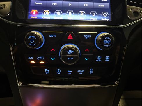 Used 2020 Jeep Grand Cherokee Altitude AWD/4WD image 36