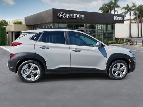 Certified 2023 Hyundai Kona SEL w/ Convenience Package image 2