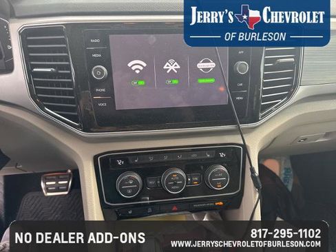 Used 2019 Volkswagen Atlas SEL R-Line FWD image 14