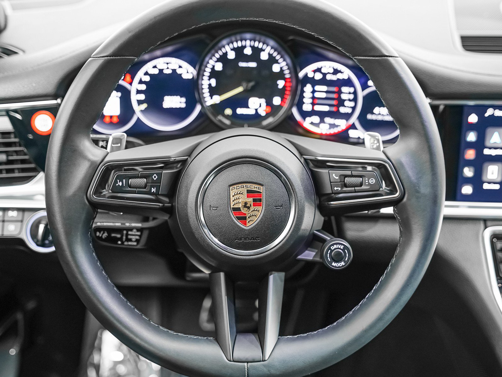 Certified 2023 Porsche Panamera 4 AWD/4WD image 17