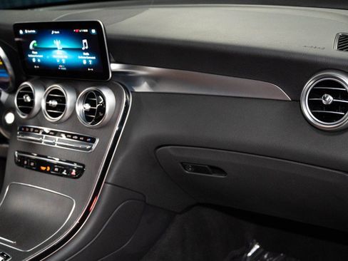 Certified 2022 Mercedes-Benz GLC 300 image 16