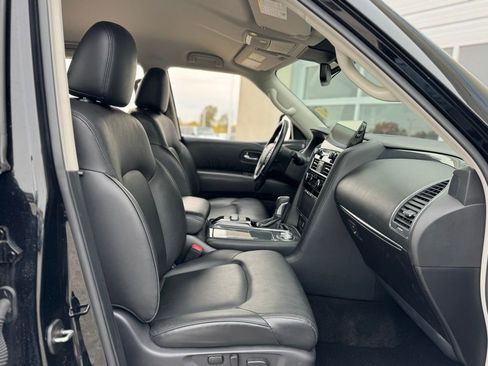 Used 2024 Nissan Armada SV image 21