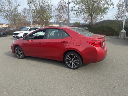 Used 2019 Toyota Corolla SE image 4