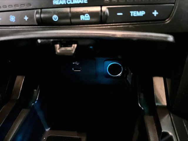 Used 2017 Ford Explorer XLT FWD image 33