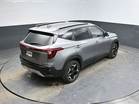 Used 2025 Kia Seltos S image 43