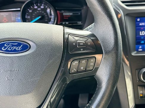 Used 2019 Ford Explorer XLT w/ Equipment Group 201A FWD image 27