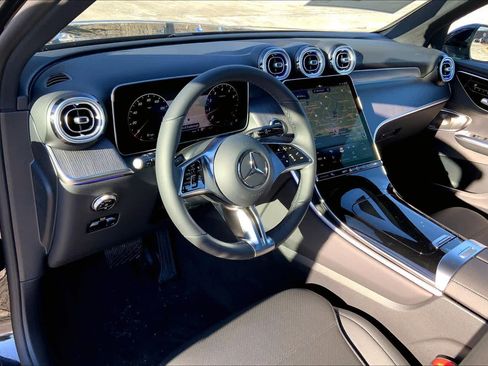 New 2026 Mercedes-Benz GLC 300 4MATIC image 9