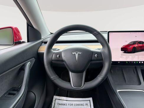 Used 2022 Tesla Model Y Long Range AWD/4WD image 11