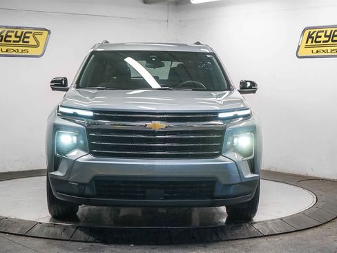 Used 2024 Chevrolet Traverse LT w/ Trailering Package image 6