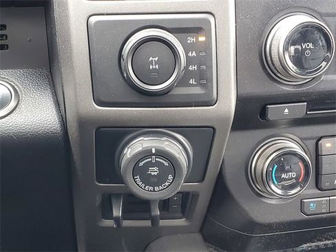 Used 2018 Ford F150 Raptor w/ Equipment Group 802A Luxury image 32